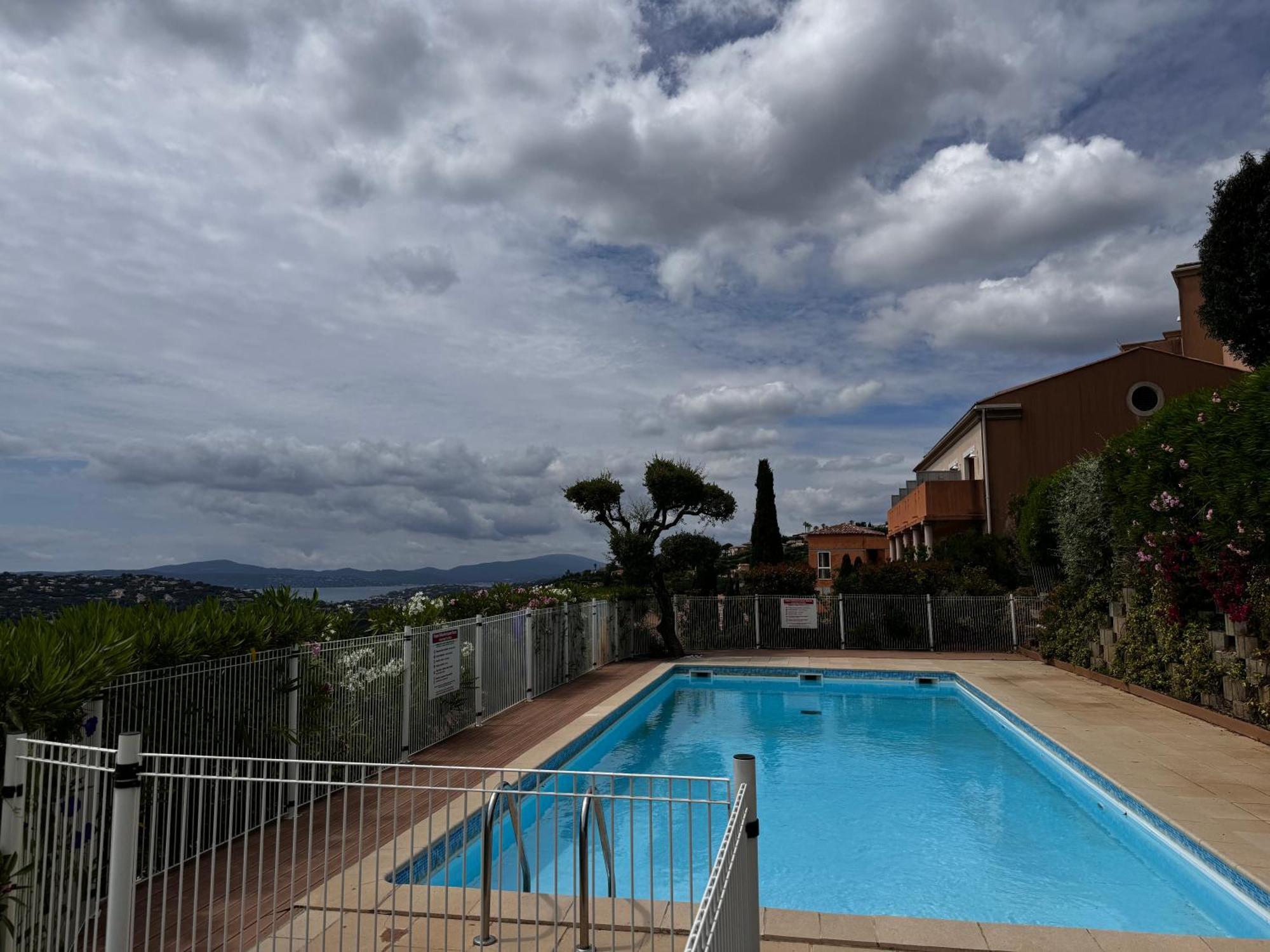 Les Cigales, Superbe Vue - Golfe De Sainte-Maxime Apartment ภายนอก รูปภาพ